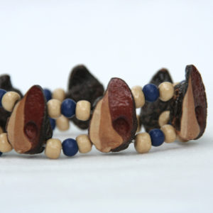 Double-stranded bracelet with cream and navy coloured beads
