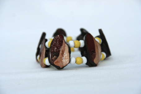 Double-stranded bracelet with yellow and white beads