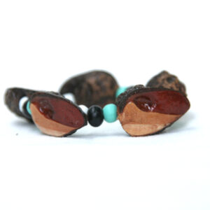 beaded, elastic bracelet in sky blue, black and white