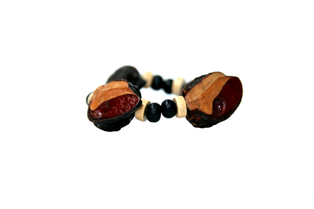 beaded bracelet black and creme beads