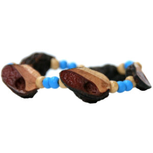Beaded elastic bracelet. blue and creme beads